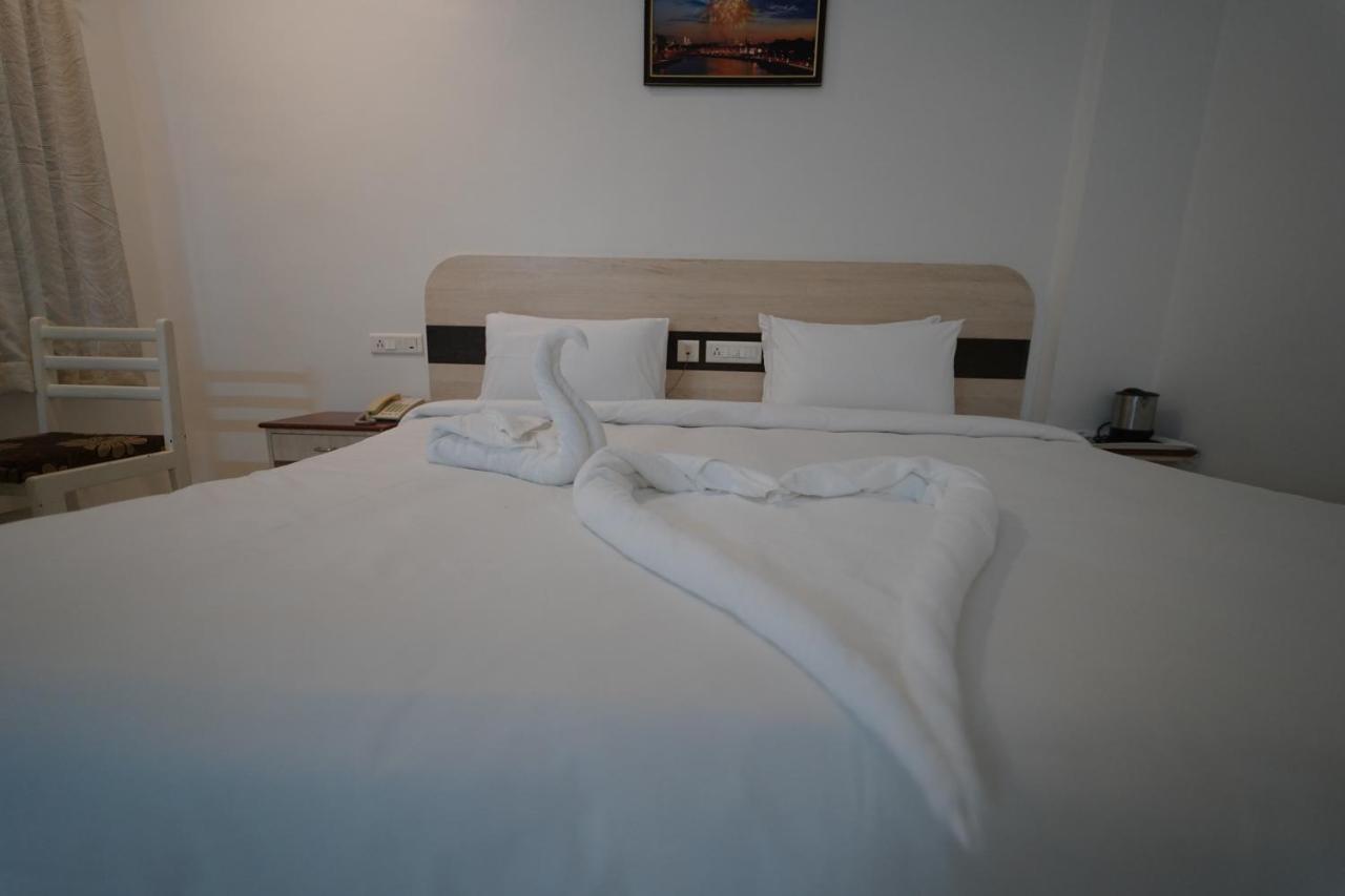 Hotel Palmyra Grand Inn Tirunelveli Kültér fotó