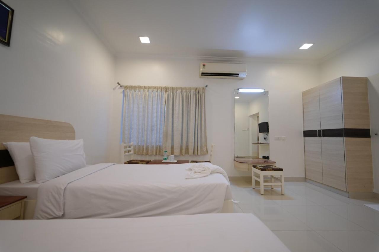 Hotel Palmyra Grand Inn Tirunelveli Kültér fotó