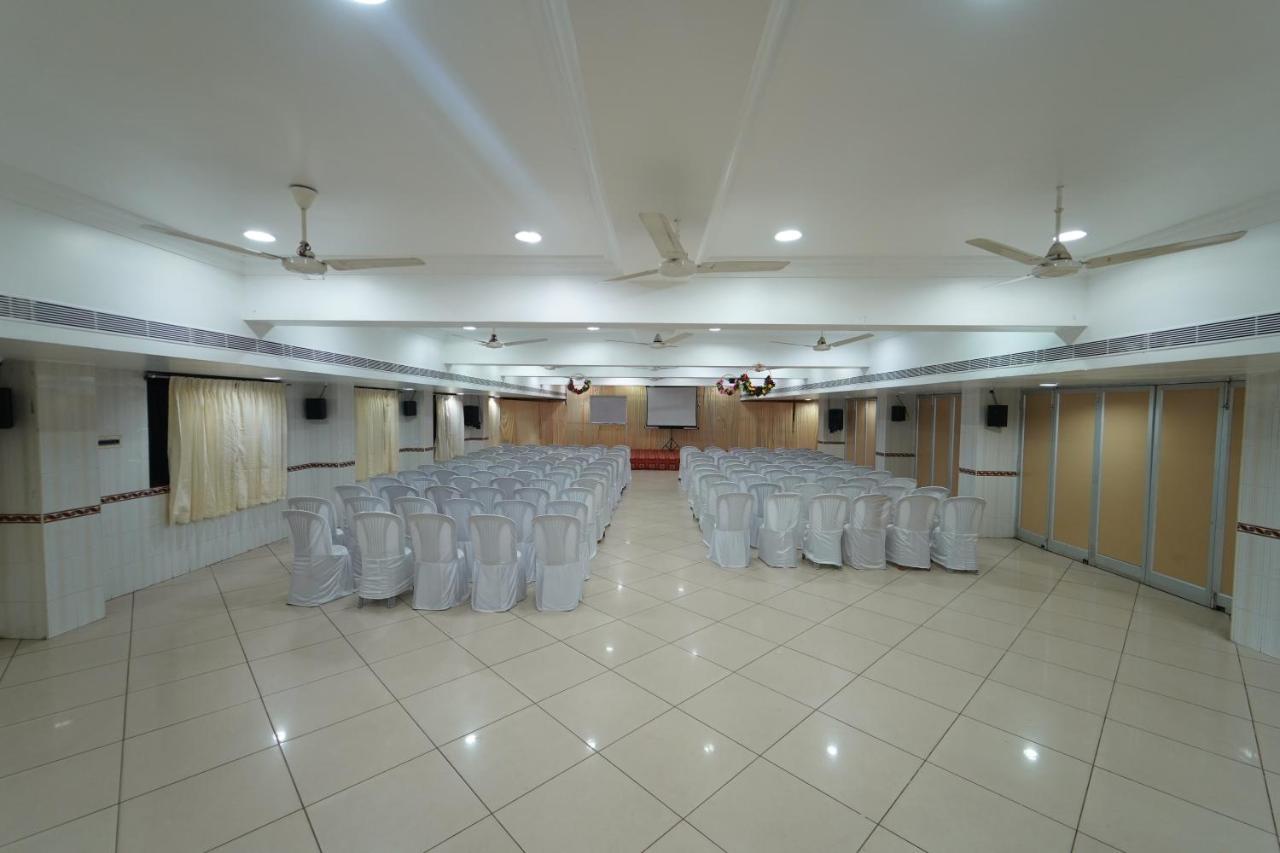 Hotel Palmyra Grand Inn Tirunelveli Kültér fotó