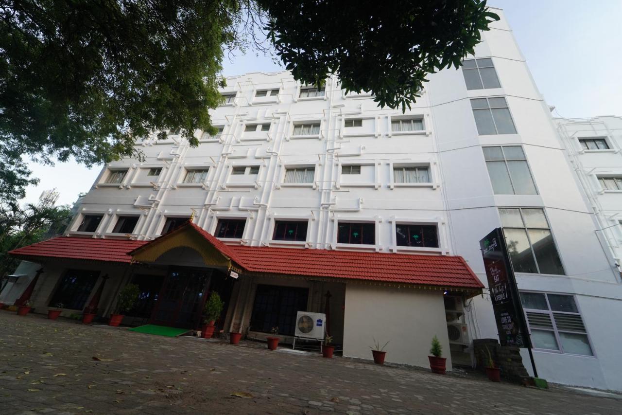 Hotel Palmyra Grand Inn Tirunelveli Kültér fotó